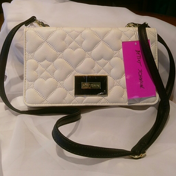 betsey johnson quilted heart crossbody